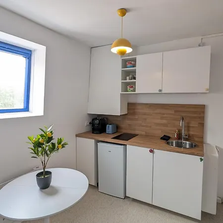 Rbx Apartments, Near The Metro *
