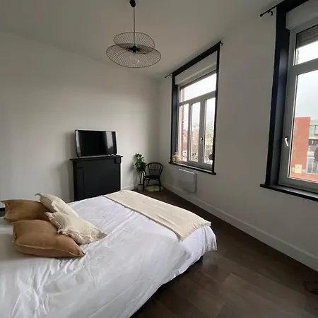Rbx Apartments, Near The Metro